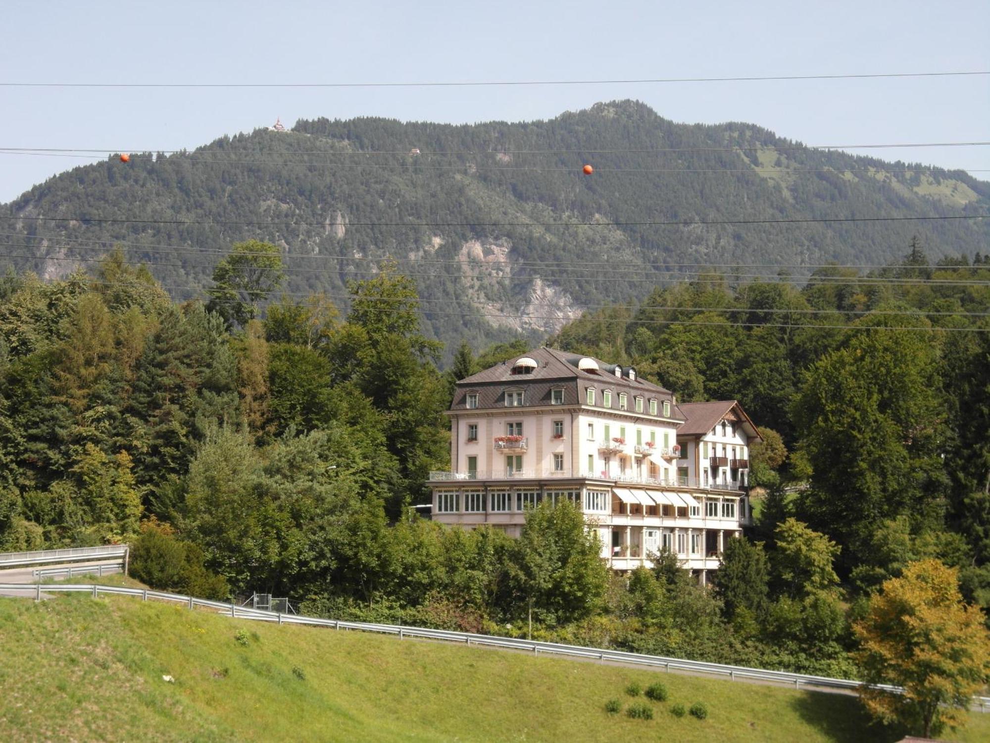 Waldhotel Unspunnen Hotel